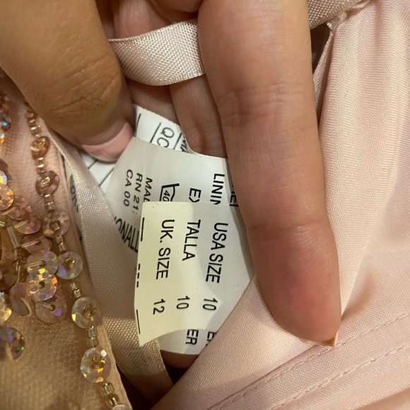 Dress - Picture 7 of 8